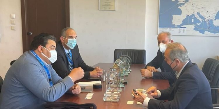 محادثات بين “المصرية للاتصالات” و”أو تى إى جلوب” اليونانية للتعاون بالكابلات البحرية