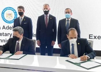 شل مصر تتعاون مع “إيجاس” في العمل على مشاريع إزالة الكربون من الغاز الطبيعي في مصر