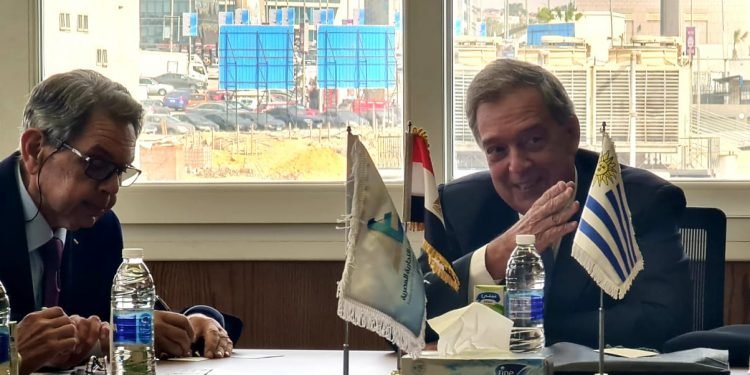 وزير زراعة أوروجواي يعلن البدء الفوري لمنتديات الأعمال المصرية الأوروجواية في لقائه مع الغرف التجارية