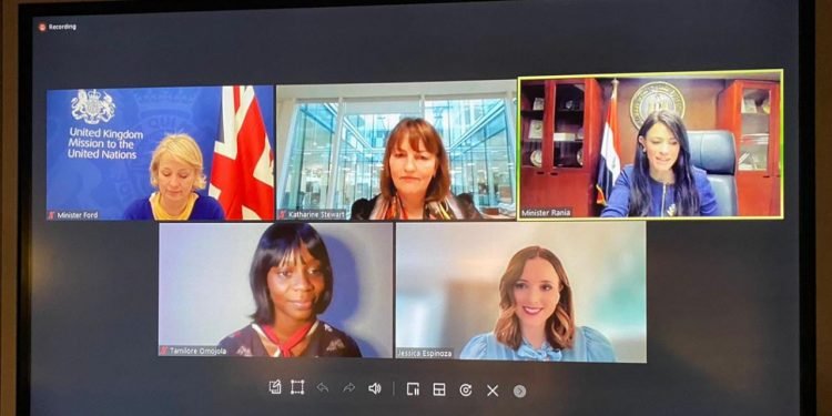 التعاون الدولى: تمكين المرأة من خلال التحول الأخضر