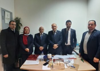 جمارك مطار القاهرة تضبط محاولتى تهريب كمية من النقد الأجنبى