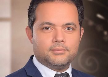 أحمد الزيات: رفع الفائدة قرار إيجابي لضبط السوق ومواجهة الأزمات العالمية