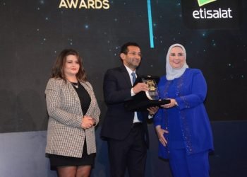 جائزتان ل(اتصالات مصر) من قمة مصر الأفضل