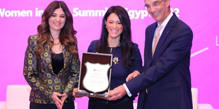المشاط تشارك في قمة مايكروسوفت لتعزيز دور المرأة