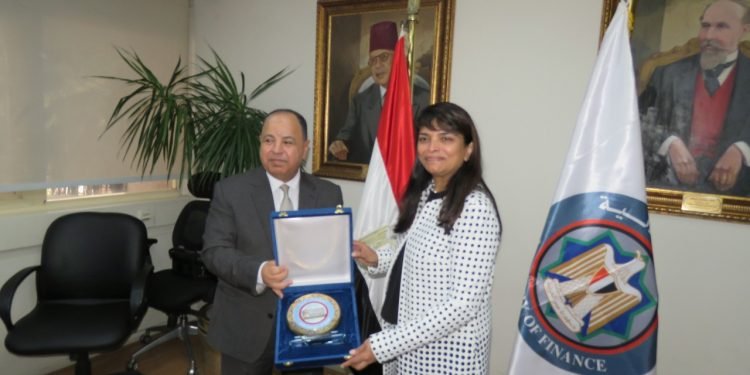 وزير المالية..في لقائه مع مديرة قطاع الصحة للشرق الأوسط وشمال أفريقيا بالبنك الدولي