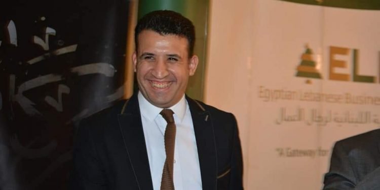 عضو لجنة الصناعة بجمعية رجال الأعمال يطالب بإلغاء العمل بالمستندات البنكية