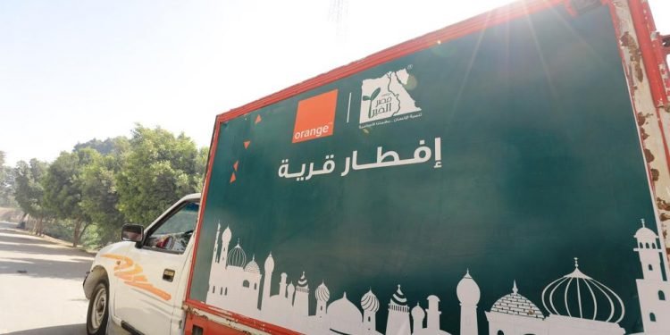 اورنچ مصر تشارك في إفطار قرية كاملة بالتعاون مع مؤسسة “مصر الخير”