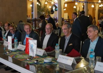 وزير الاتصالات يشارك منظمات المجتمع المدني حفل سحورها السنوي برعاية مجموعة بنية