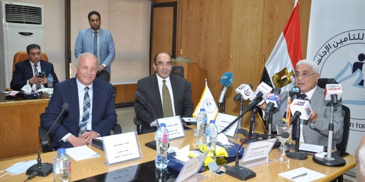 “إي فاينانس” تواصل استبدال كروت المعاشات الزرقاء بكروت “ميزة”