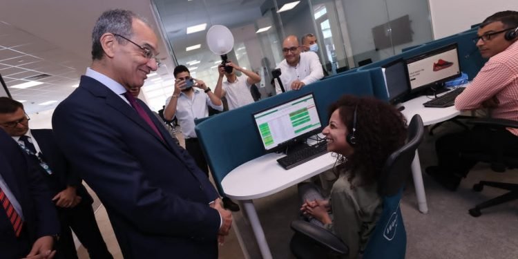 وزير الاتصالات يفتتح المقر الرئيسى لشركة Webhelp العالمية فى مصر