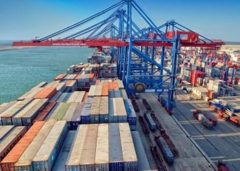 1.60 جنيها زيادة في سعر الدولار الجمركى بداية من اليوم في الموانئ و المطارات