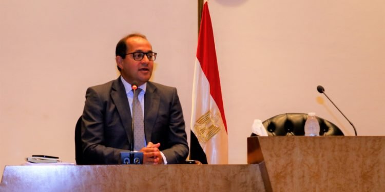 وضع «دستور اقتصادي» لزيادة دور ومساهمة القطاع الخاص فى الناتج القومي وزيادة تنافسيته دوليًا