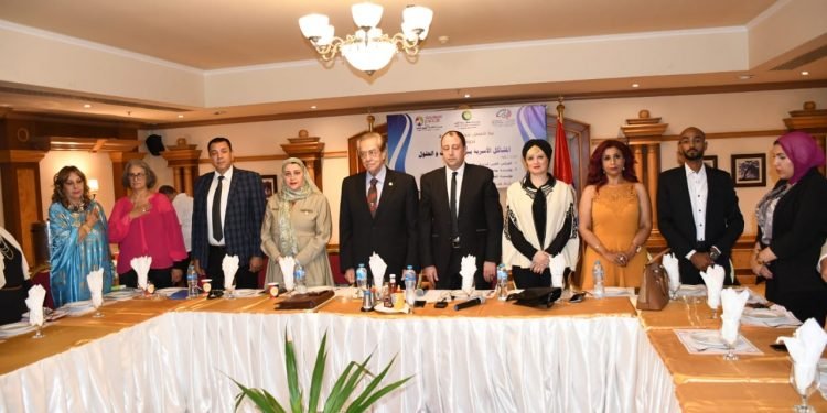 مراجعة قوانين الأسرة والطفل ودورات تدريبية للمقبلين على الزواج