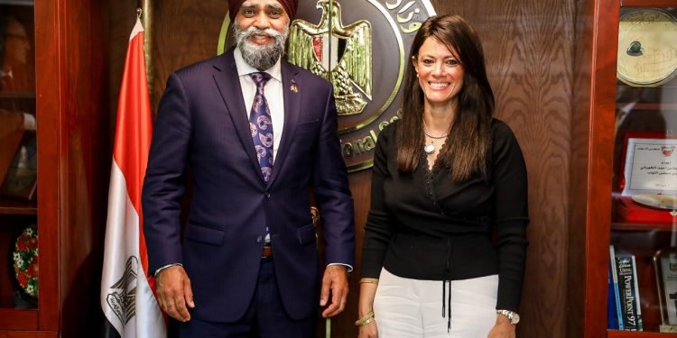 المشاط تبحث مع وزير التنمية الدولية الكندي التعاون المشترك في مجالات تمكين المرأة والأمن الغذائي