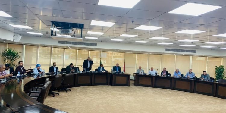 لجنة دراسة قوائم مواد البناء باتحاد المقاولين تواصل اجتماعاتها مع جهاز التعبئة العامة والاحصاء