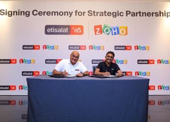 اتصالات مصر” توقع اتفاقية تعاون مع شركة “زوهو” العالمية لإتاحة حلول تكنولوجية للشركات والتجار