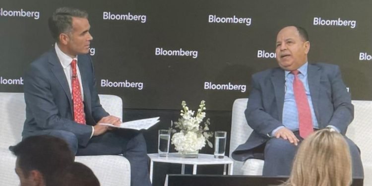 وزير المالية.. خلال مشاركته بمنتدى «بلومبرج للأسواق الناشئة»: ندعو المستثمرين حول العالم للاستثمار فى مصر.. بالتزامن مع «قمة المناخ»