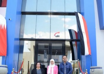 وفد بحريني يزور مصنع “اريس ايجيبت” للإتفاق على تعاقدات تصديرية في الأثاث المعملي