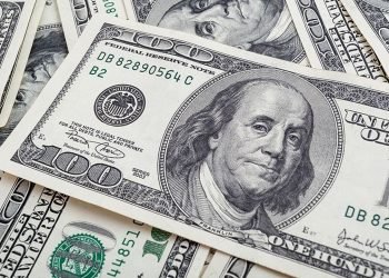 محللون: تراجع سعر الصرف مرتبط بزيادة الاستثمار والإنخفاض سيأخذ بعض الوقت