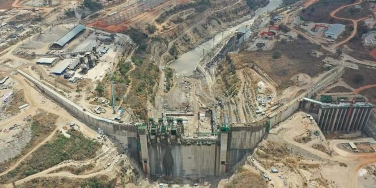 التحالف المصري «المقاولون العرب- السويدي إليكتريك» ينتهي في 6 أكتوبر من الأعمال الإنشائية لجسم السد الرئيسي بتنزانيا