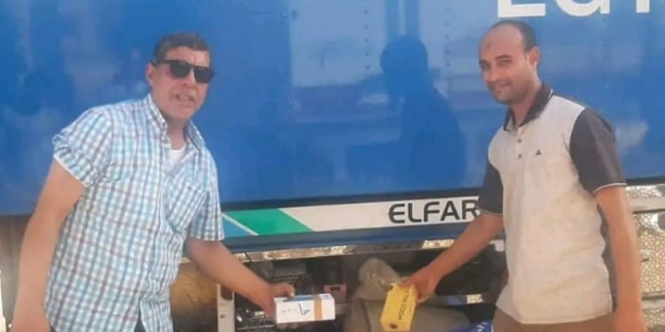 جمارك نويبع تضبط هواتف محمولة وأجهزة بلاى استيشن مهربة