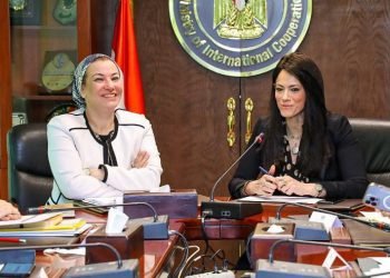 وزيرتا التعاون الدولي والبيئة تتابعان تنسيق الجهود المشتركة بشأن استعدادات مؤتمر المناخ COP27