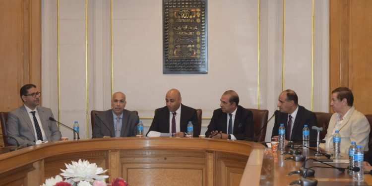 غرفة القاهرة تشكل مجلس إدارة شعبة مقدمي الخدمات والاستشارات التعليمية المتطورة