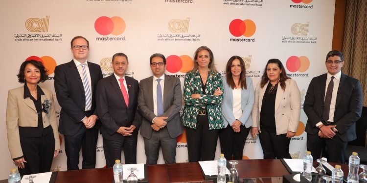 ماستركارد والبنك العربي الافريقي الدولي يوقعان على استراتيجية تعاون طويلة المدى