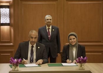 اورنچ مصر توقع بروتوكول تعاون مع هيئة الطاقة الجديدة والمتجددة لتشغيل شبكاتها بالطاقة المتجددة