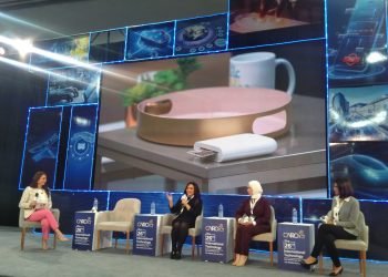 الخبراء يجيبون خلال جلسة «التعليم الترفيهي.. هكذا صنعت مدرستنا محتواها» :  ما دور الأدوات الإعلامية في منافسة القضايا التعليمية؟