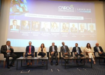 خلال الجلسة الأولى لفاعليات الدورة السادسة والعشرين للمعرض والمؤتمر الدولي للتكنولوجيا في الشرق الأوسط وإفريقيا Cairo ICT   التحول الرقمي يبدأ من الوعي بالتغيير لدى مقدم الخدمة ومتلقيها