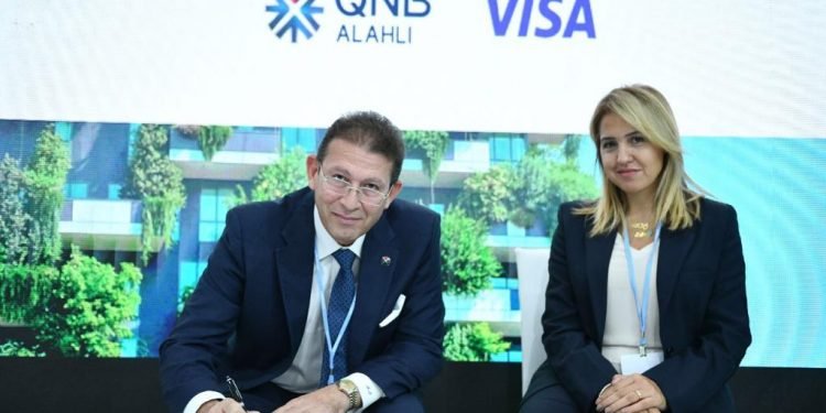 تزامنا مع قمة المناخ.. QNB الأهلي يوقع مذكرة تفاهم مع شركة فيزا لإصدار بطاقته المصرفية من مواد صديقة للبيئة