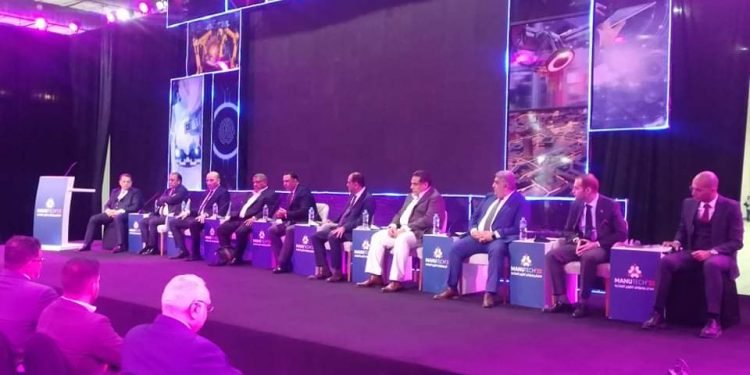 الصناعة المصرية هي القاطرة القادرة على زيادة الصادرات وجلب عملة صعبة