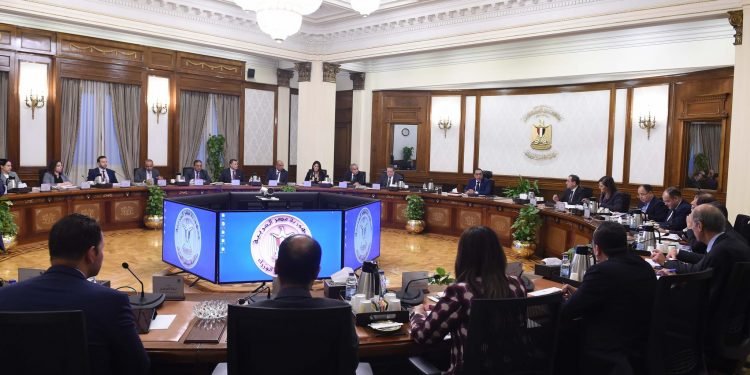 اجتماع اللجنه الوزاريه الاقتصاديه