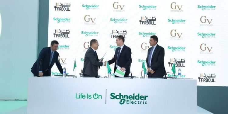 GV للتنمية العمرانية توقع مذكرة تفاهم مع “شنايدر إليكتريك” و “طاقة عربية” لتزويدها بحلول الطاقة المتطورة