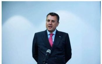 علي هامش افتتاحه لمنتجع نيفر لاند ..  وزير السياحة : يستعرض خطط الوزارة للوصول لـ 30 مليون سائح سنويا..الرقم يقضي علي عجز “الميزان الجاري” تمامًا