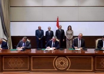 رئيس الوزراء يشهد توقيع 7 مذكرات تفاهم لبدء الدراسات الخاصة بمشروعات إنتاج الهيدروجين الأخضر ومشتقاته