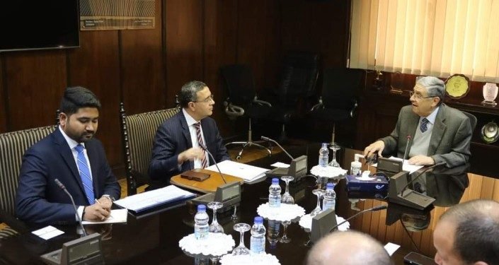 وزير الكهرباء يبحث مع سفير الهند آليات التعاون في قطاع الطاقة المتجددة