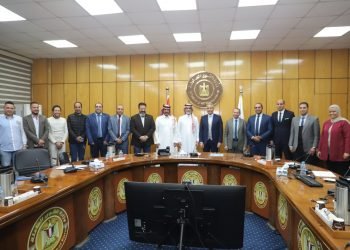 وزير القوي العاملة يبحث مع القنصل السعودي تنظيم سفر العمالة المصرية الموسمية خلال فترة الحج