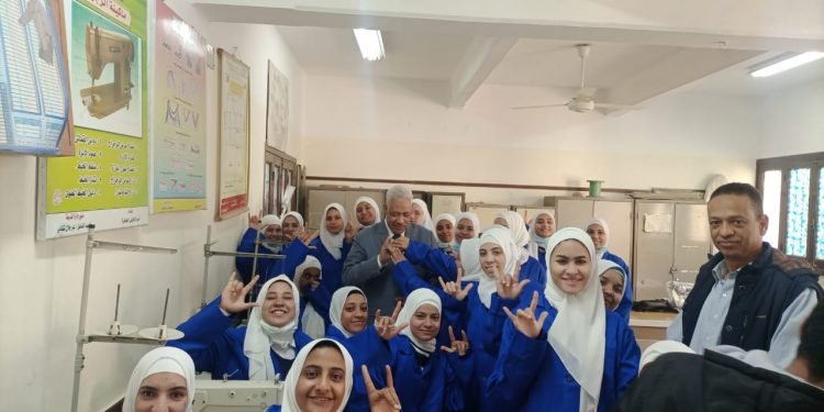 القوى العاملة: بروتوكول تعاون مع التربية والتعليم لتدريب ذوى الهمم بأسيوط