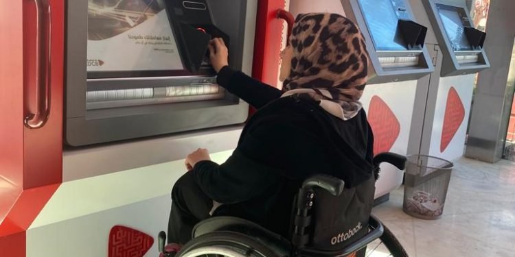 منح دراسية وقروض ميسرة وبطاقات خاصة من أبوظبي التجاري – مصر والتعمير والإسكان لذوي الهمم