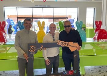 قبيل ساعات من الافتتاح الرسمي.. نيفر لاند تستقبل أكبر 5 شركات سياحية دولية بالغردقة