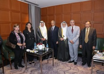 وزير القوى العاملة يشارك في  إنطلاق الأسبوع الكويتي ويلتقي السفير