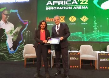 تكريم المدير التنفيذي لمبادرة رواد النيل الدكتورة هبة لبيب خلال معرض2022 Cairo ICT