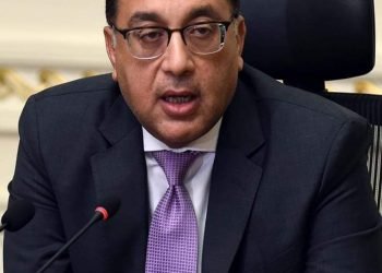 رئيس الوزراء يوجه ببدء عمل منافذ بيع السلع المُخفضة مطلع يناير القادم