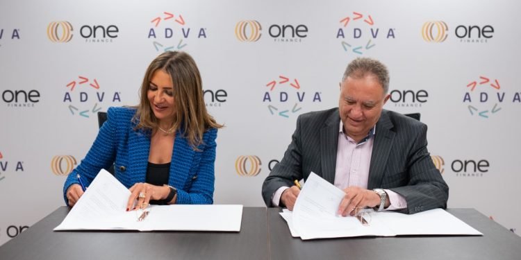 توقيع بروتوكول تعاون بين تطبيق ادڤا ووان فاينانس لخدمات التمويل الاستهلاكي