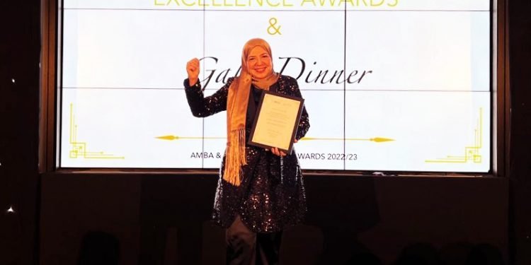 رئيس نهضة مصر للنشر  تحصد المركز الثاني في جوائز “القيادة المتميزة” لرابطة ماجستير إدارة الأعمال وجمعية خريجي إدارة الأعمال