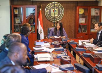 المشاط تلتقي المدير الإقليمي للنمو العادل والتمويل والمؤسسات بمجموعة البنك الدولي