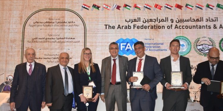أمين عام المحاسبين العرب : تحديات عالمية تنعكس آثارها على مهنة المحاسبة والمراجعة