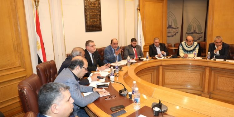 محمد إسماعيل عبده رئيس الشعبة العامة للمستلزمات الطبية: السوق المصرية رغم الازمة العالمية الراهنة مازالت جاذبة للشركات الدولية